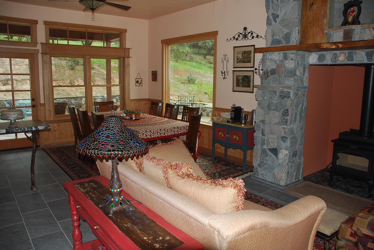 Sierra Trails Inn Mariposa Kültér fotó